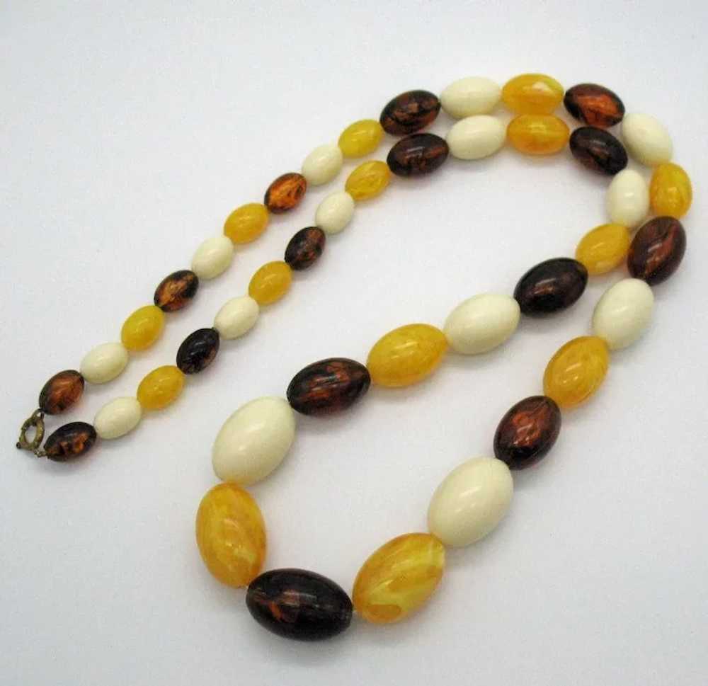 Bold Vintage Lucite Barrel Bead Necklace Cream Eg… - image 3