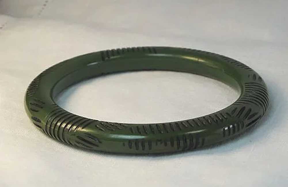 Vintage Carved Green/Black Bakelite Bangle Bracel… - image 2