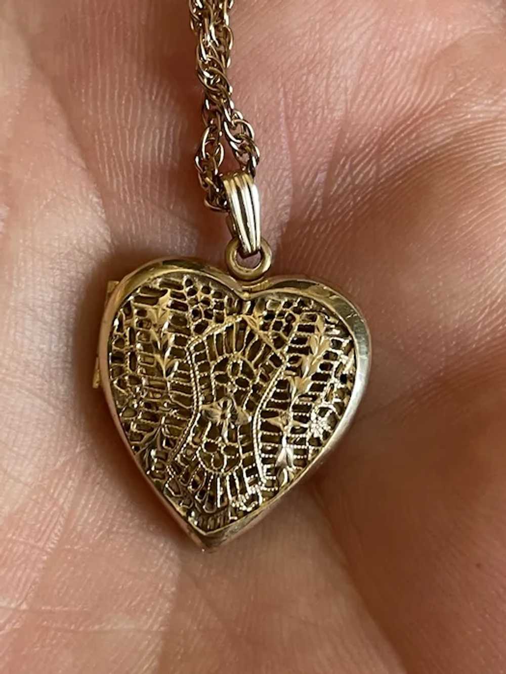 Vintage Gold Filled Filigree Heart Locket Pendant… - image 4