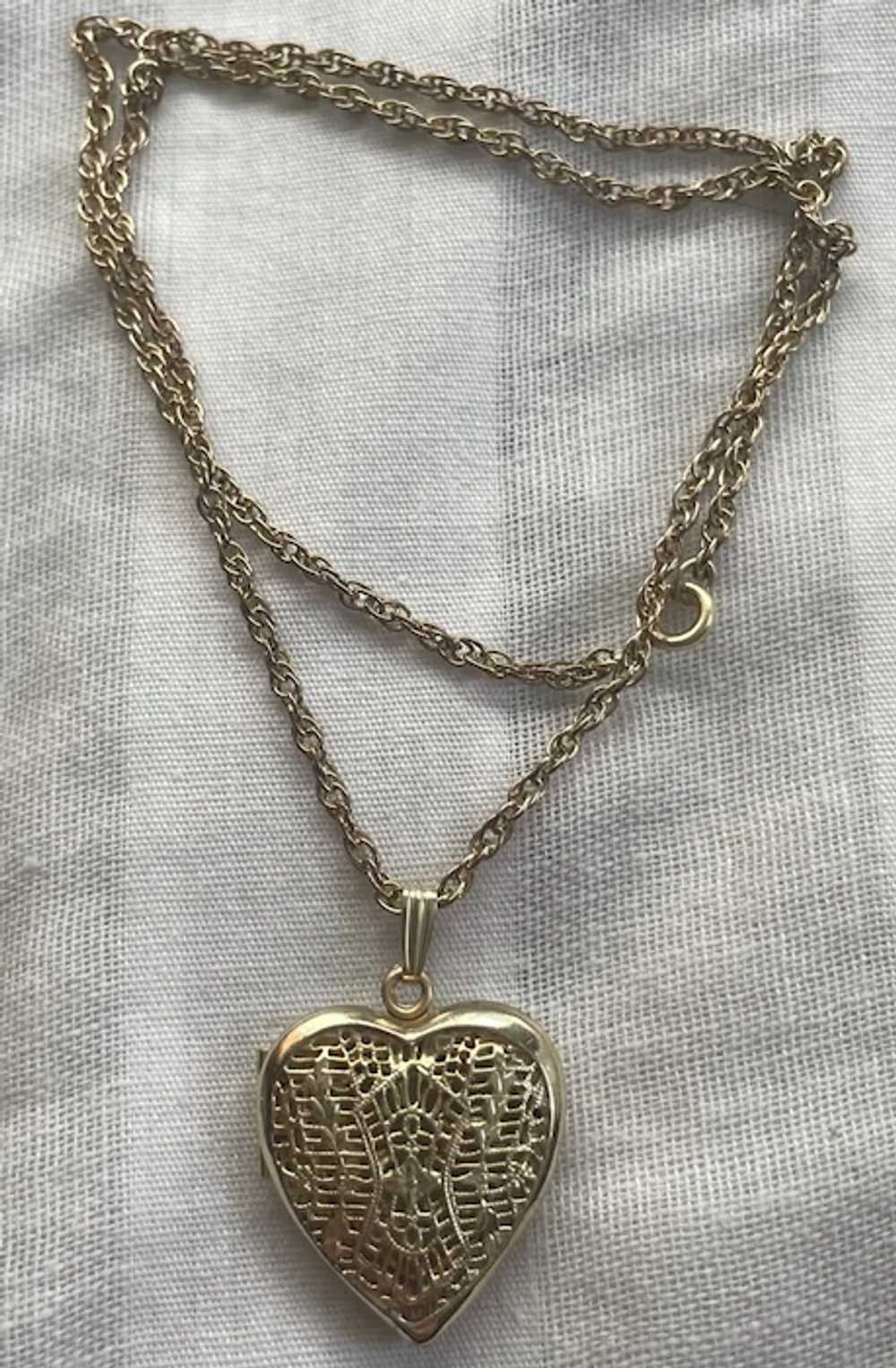 Vintage Gold Filled Filigree Heart Locket Pendant… - image 5