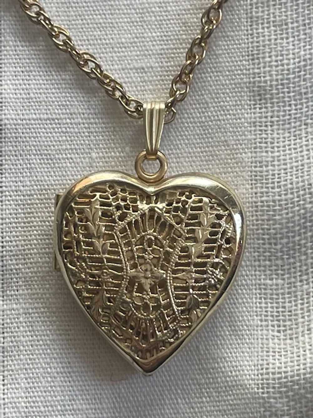 Vintage Gold Filled Filigree Heart Locket Pendant… - image 7