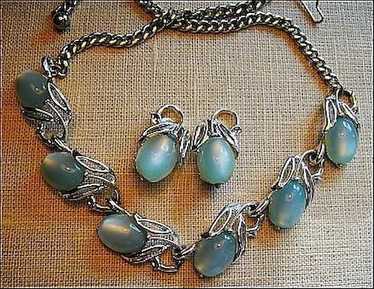 Set Vintage Blue Moonglow Necklace & Earrings - image 1