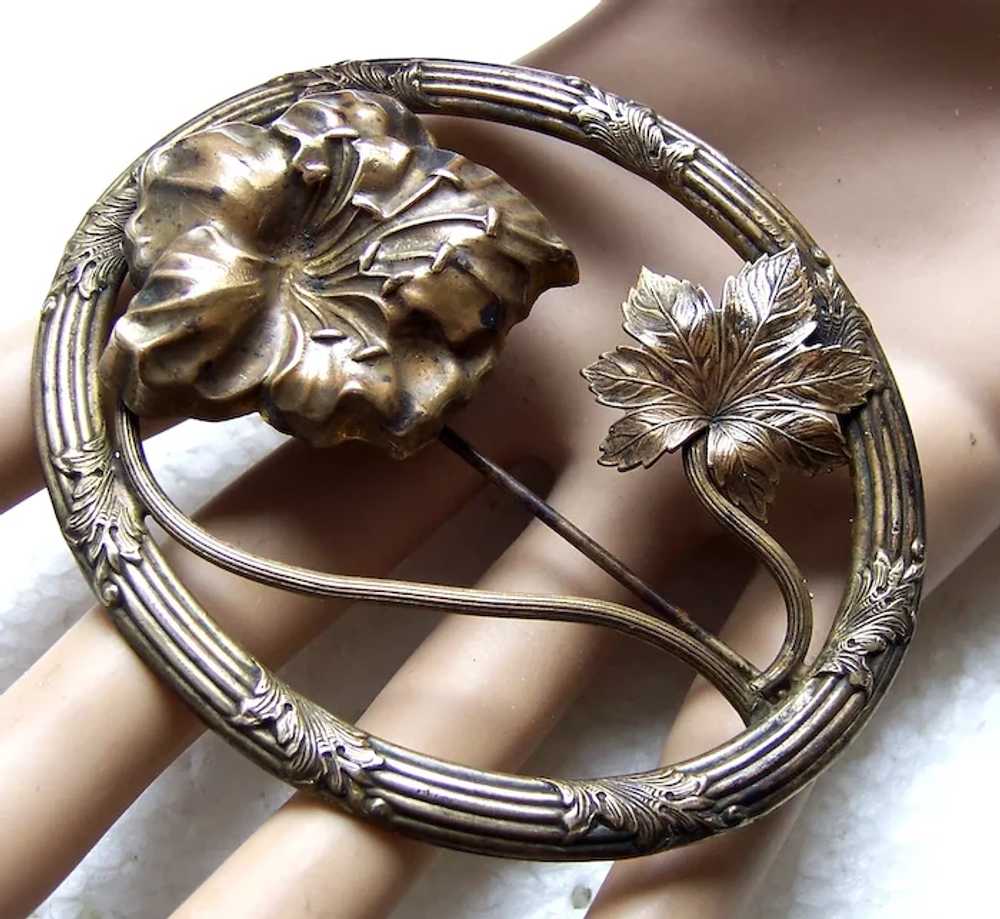Art Nouveau brooch moulded brass leaf shapes - image 8