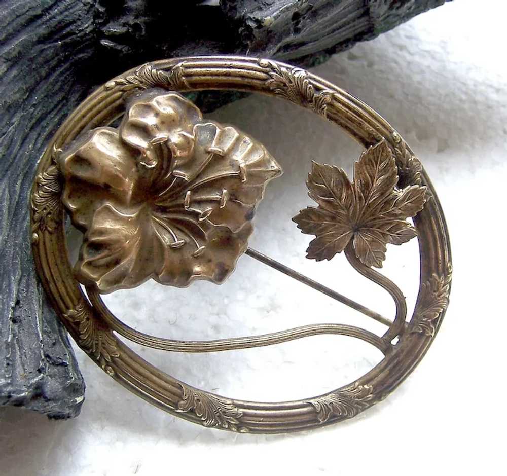 Art Nouveau brooch moulded brass leaf shapes - image 9