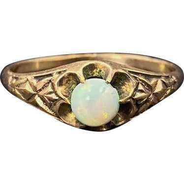 ANTIQUE 14K & Opal Belcher Setting Ring