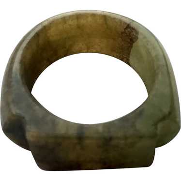 Art Deco Chinese Carved Jade Saddle Ring