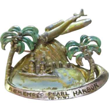 Large WWII Remember Pearl Harbor Sweetheart Pin - image 1