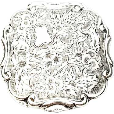 Vintage 900 Silver Floral and Stripe Etched Compa… - image 1