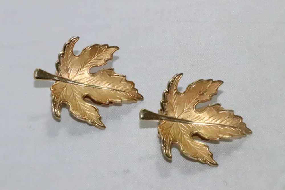 Vintage Clip On Leaf Earrings - image 2