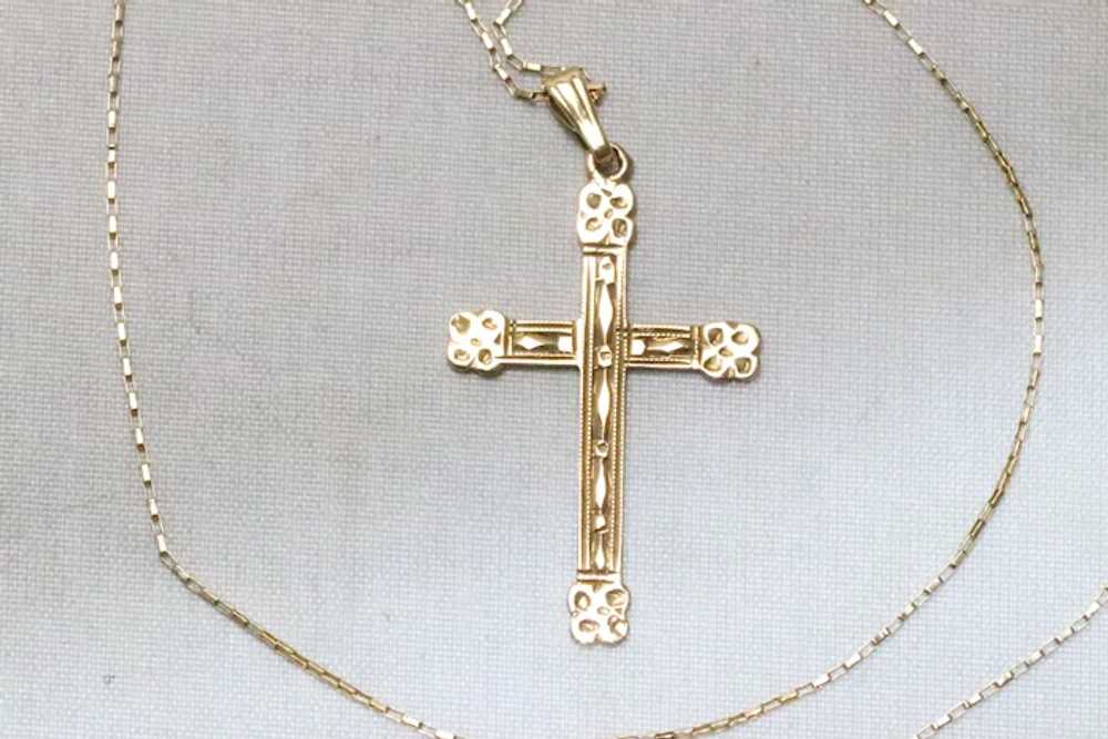 Vintage 14KT Yellow Gold Hand Engraved Cross Neck… - image 2