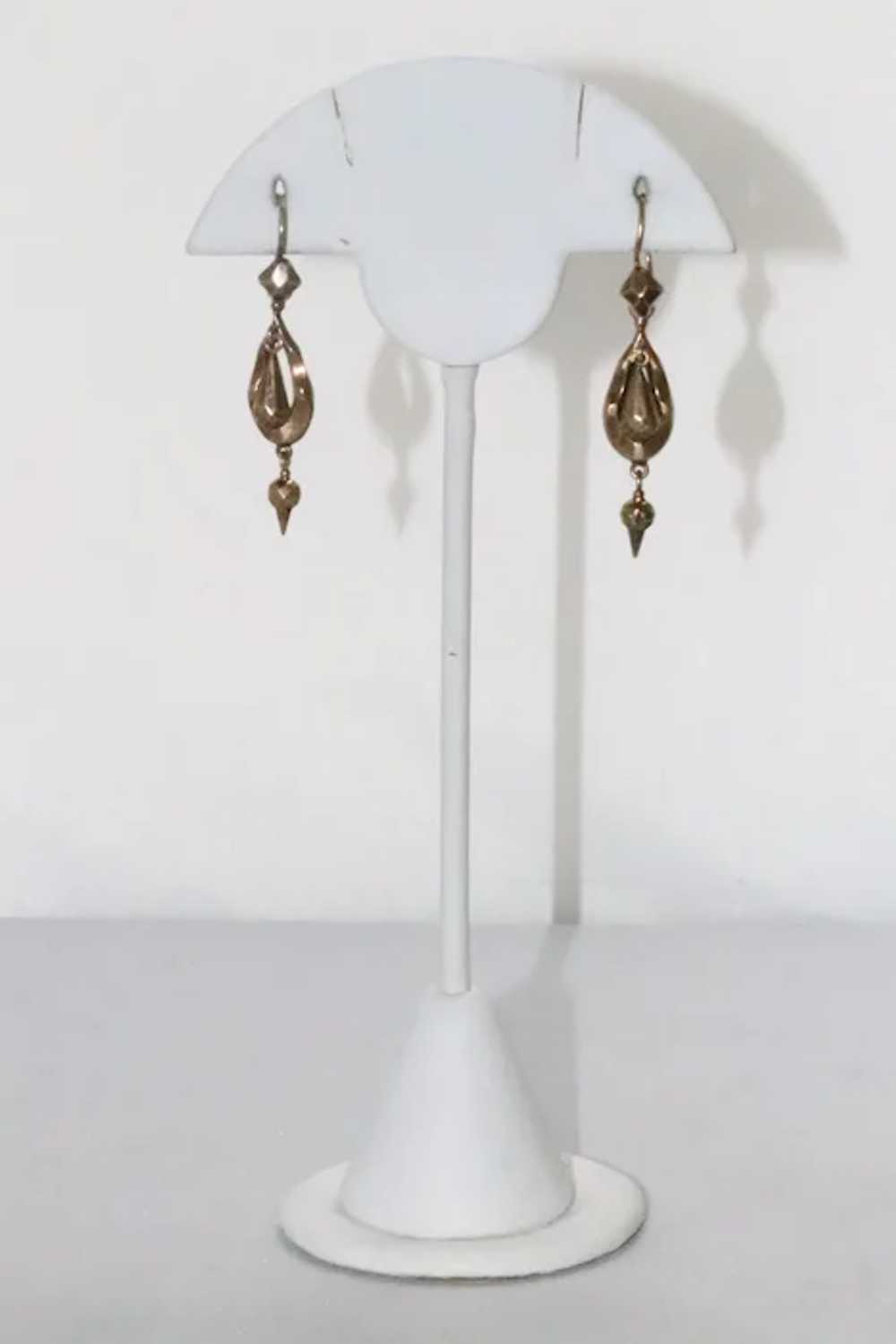 Vintage 10 KT Yellow Gold Dangling Earrings - image 2