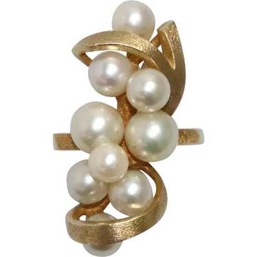 14 KT Yellow Gold Ring With Freshwater Pearls