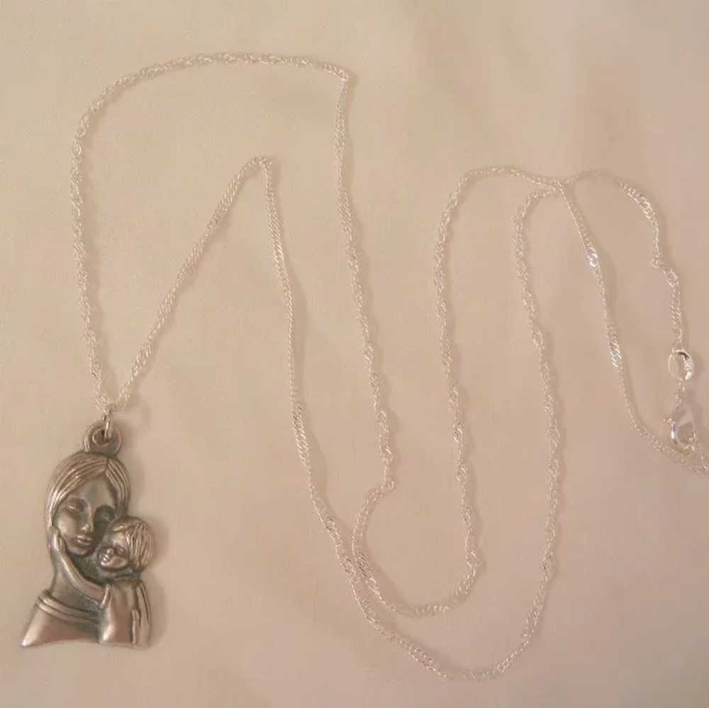 Lovely vintage sterling mother and child Pendant … - image 2