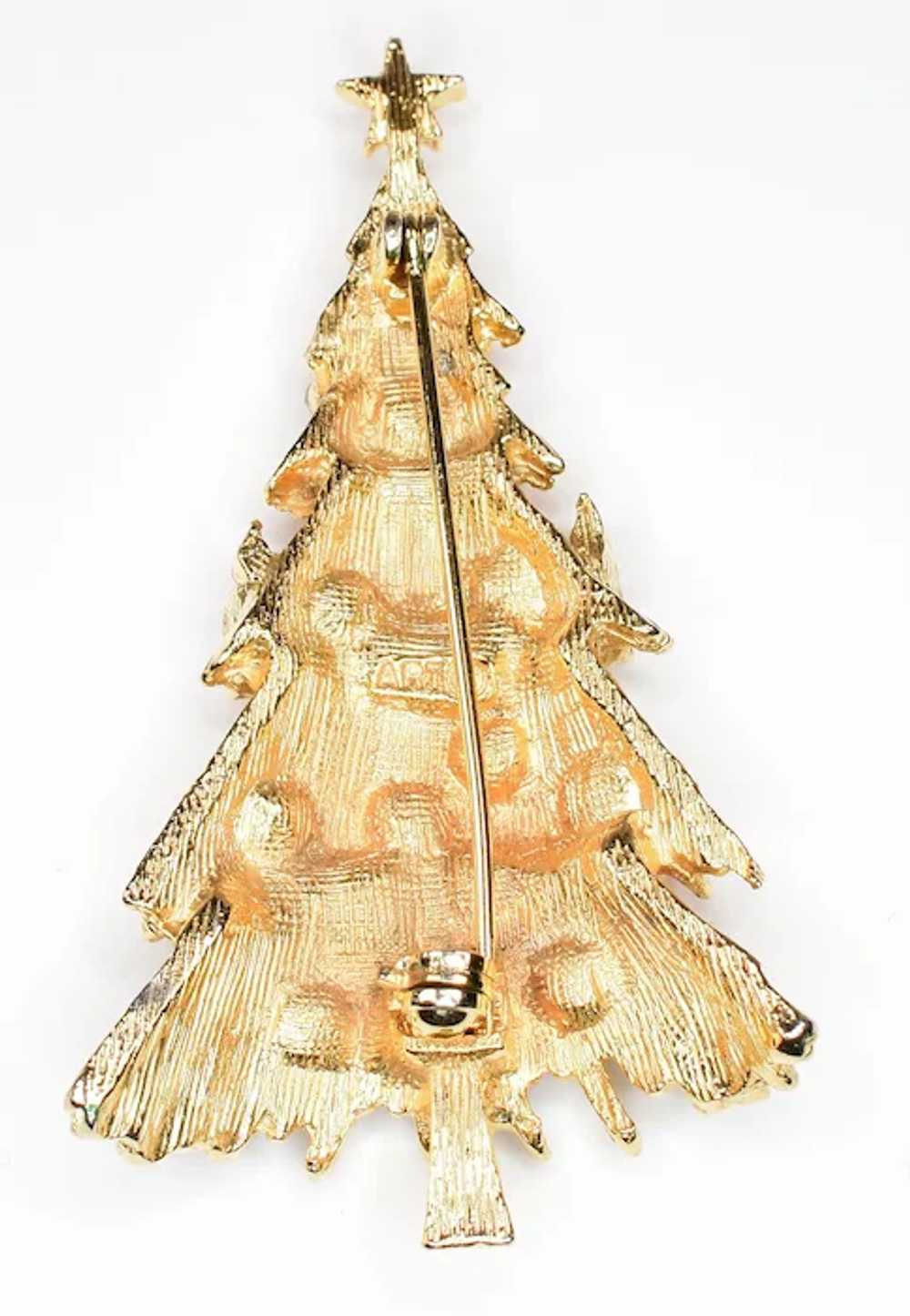 Signed ART Christmas Tree brooch - image 2