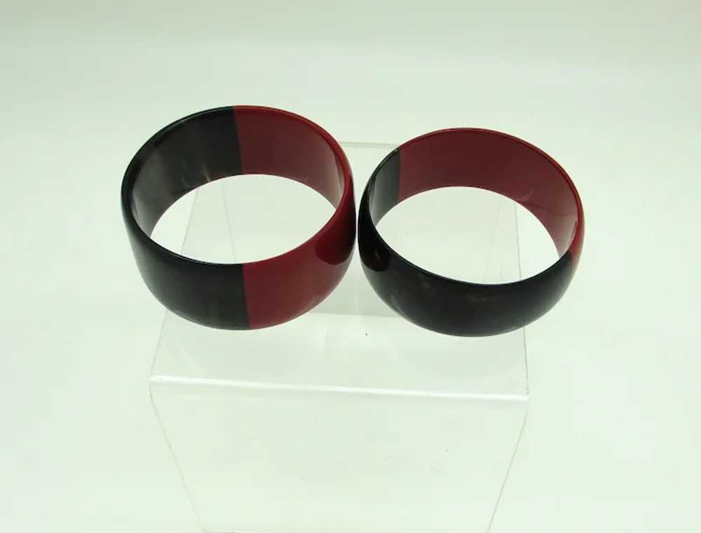 Horn and Red Resin Bangles s/2 - image 2