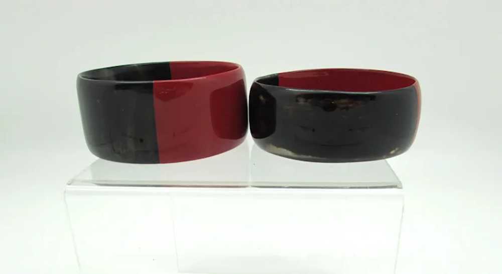 Horn and Red Resin Bangles s/2 - image 4