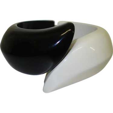 Black and White Molded Lucite Bypass Bracelet - image 1