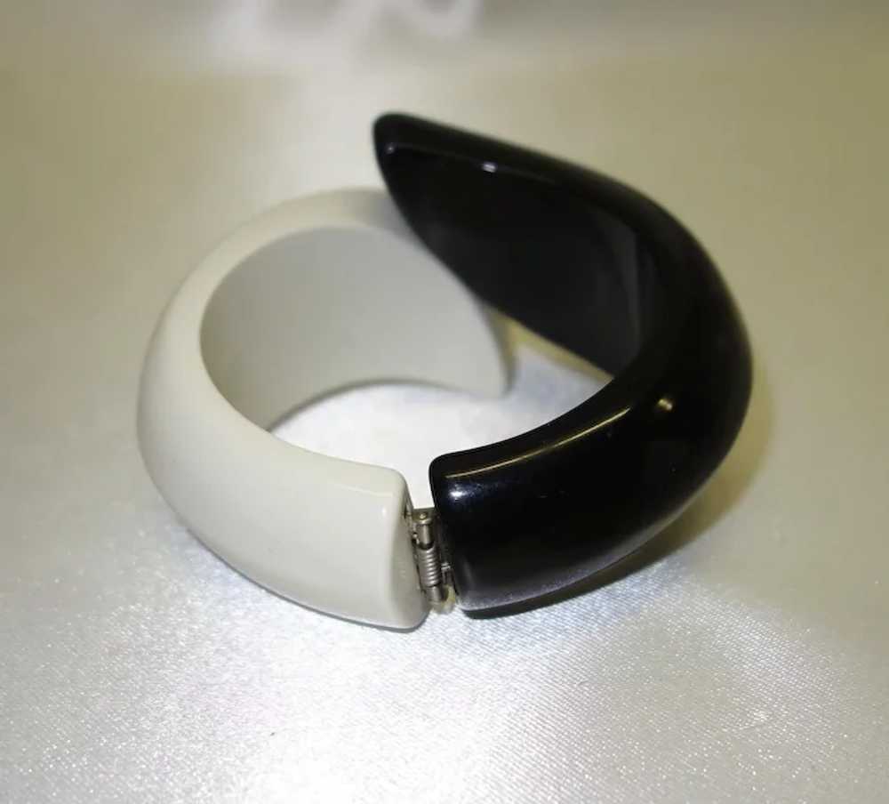 Black and White Molded Lucite Bypass Bracelet - image 3