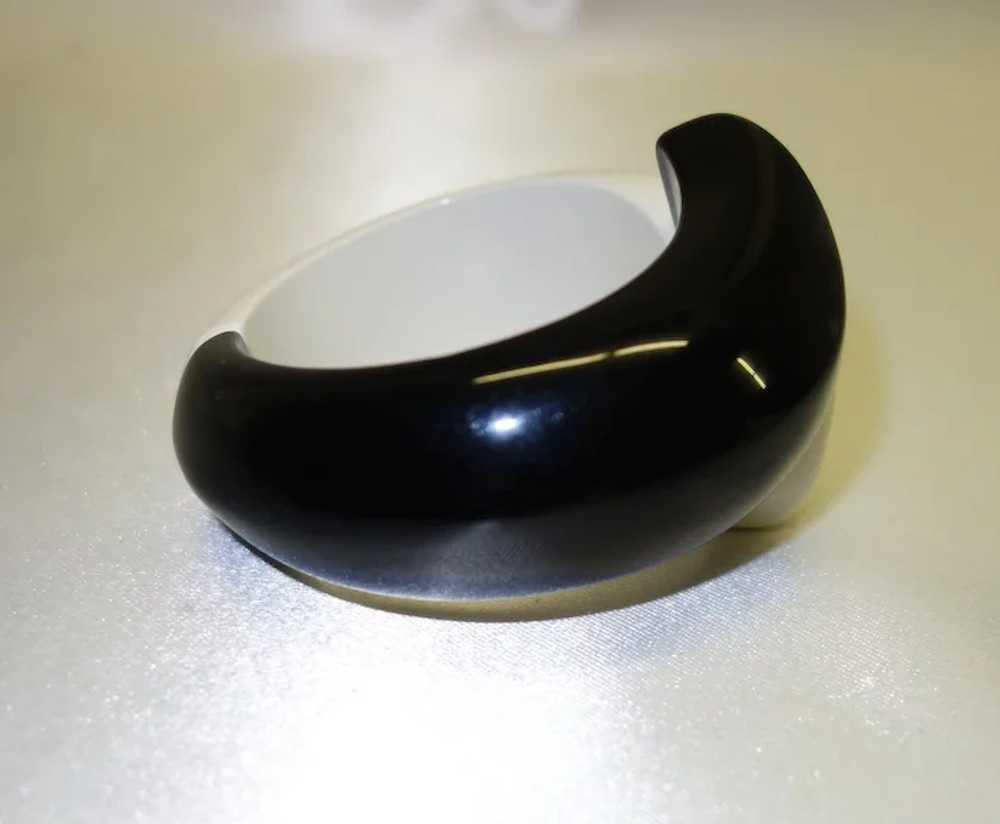 Black and White Molded Lucite Bypass Bracelet - image 4