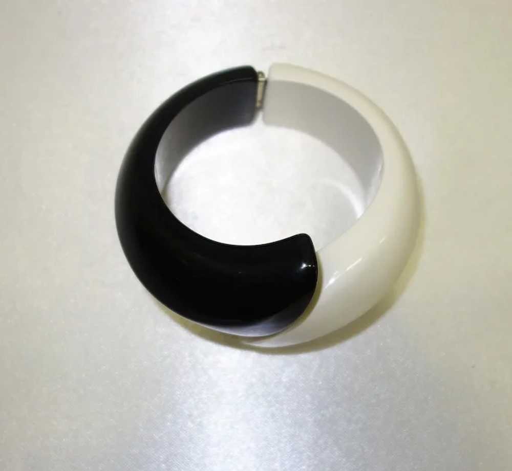 Black and White Molded Lucite Bypass Bracelet - image 6