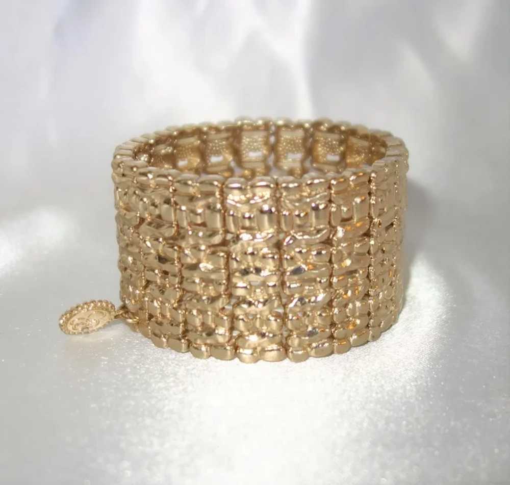 Wide Goldtone Metal Stretch Bracelet - image 3