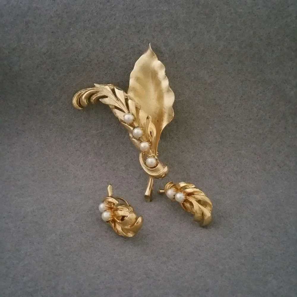 Vintage Cultured Pearls Pin and Clip on Earring S… - image 3