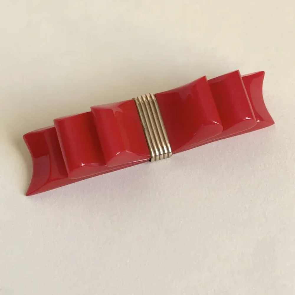 Bakelite Pin Ribbon Bow Cherry Red Color c1940’s - image 2