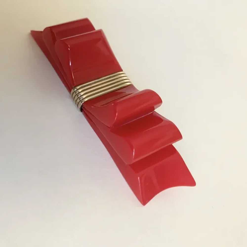 Bakelite Pin Ribbon Bow Cherry Red Color c1940’s - image 3