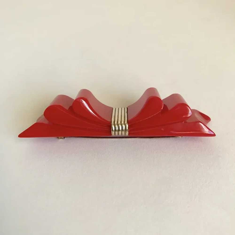 Bakelite Pin Ribbon Bow Cherry Red Color c1940’s - image 4