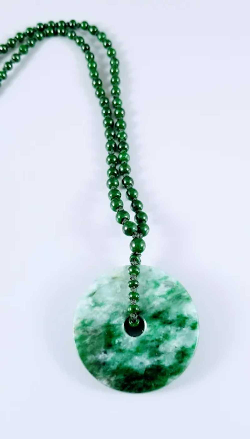 14K Jadeite Pendant and Beads Necklace - image 3