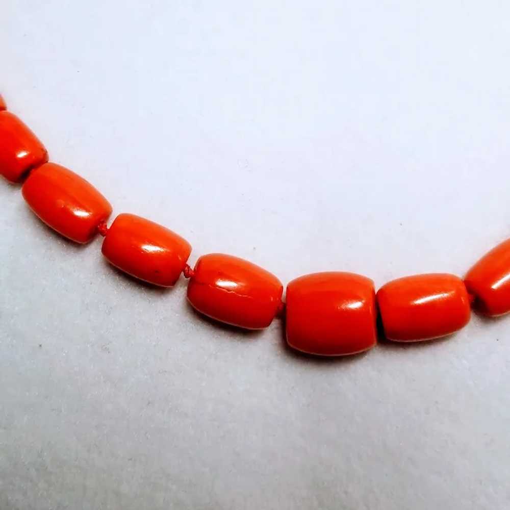 54 Grams Vintage Salmon Coral Graduated Barrel Be… - image 6