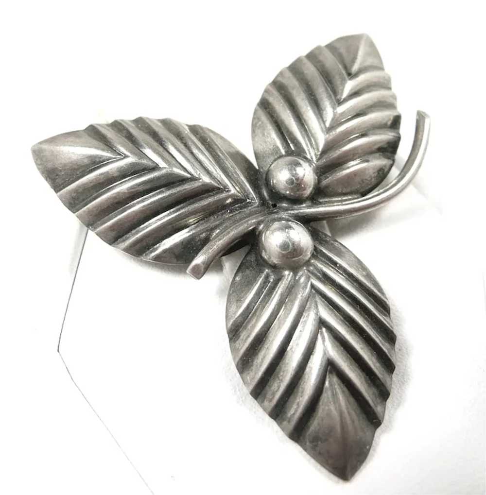 Leafy N. E. From Denmark MCM Brooch c. 1950 - image 3