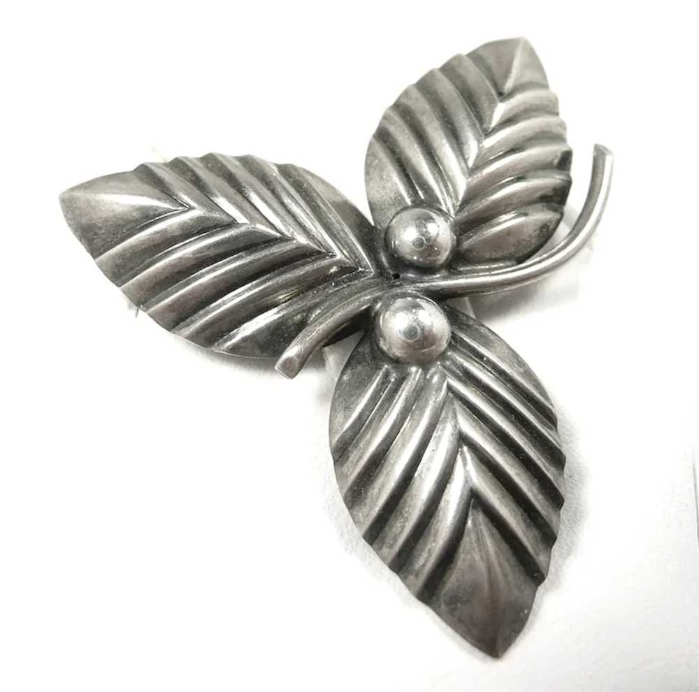 Leafy N. E. From Denmark MCM Brooch c. 1950 - image 4