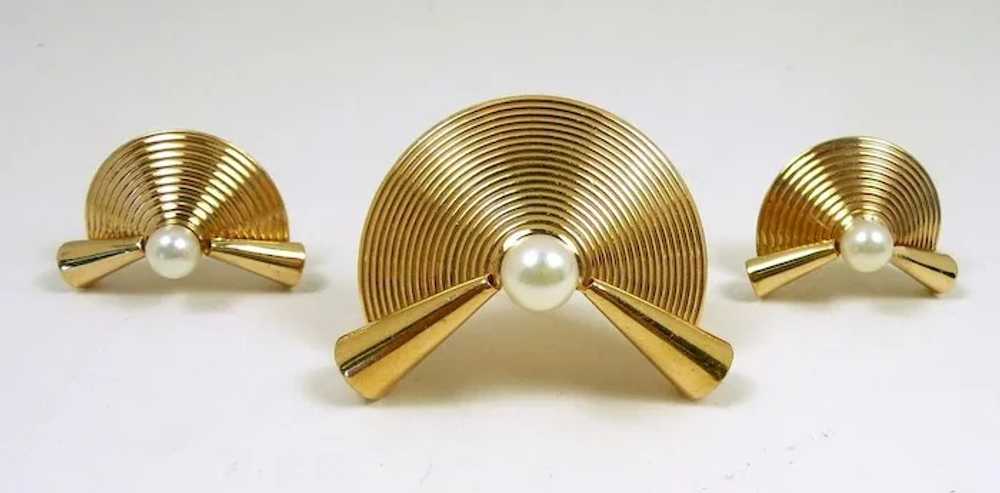 Striking Retro Modern Gold Pearl Suite c. 1950 - image 8