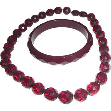 BAKELITE CHERRY AMBER Faceted Necklace & Matching 