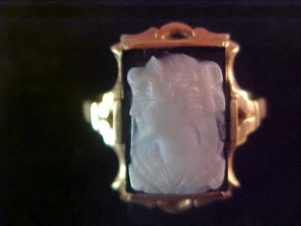 10 Karat Gold Black and White Cameo Ring - image 8