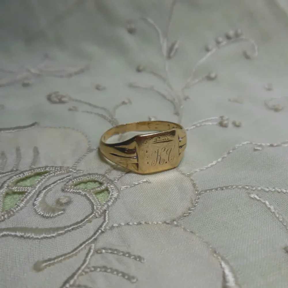 9 Kt Gold Signet Ring English HM - image 4