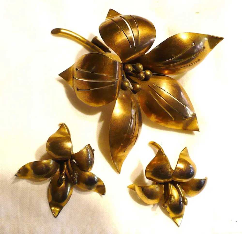 Brass Flower Pin & Earrings - image 3