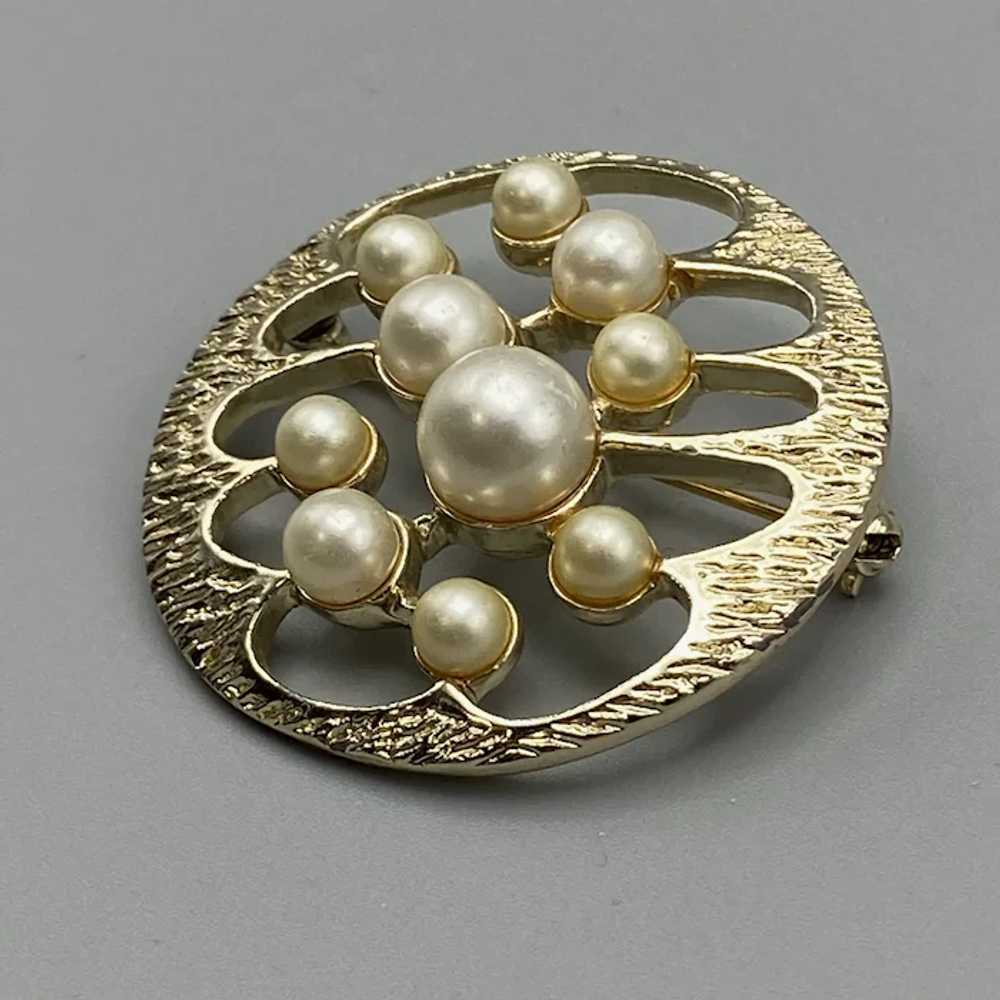 Emmons Pearly Realm Brooch 1972 Gold Tone Textured - image 2