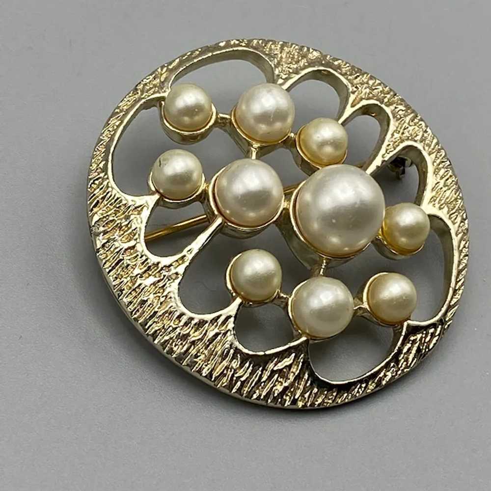 Emmons Pearly Realm Brooch 1972 Gold Tone Textured - image 4