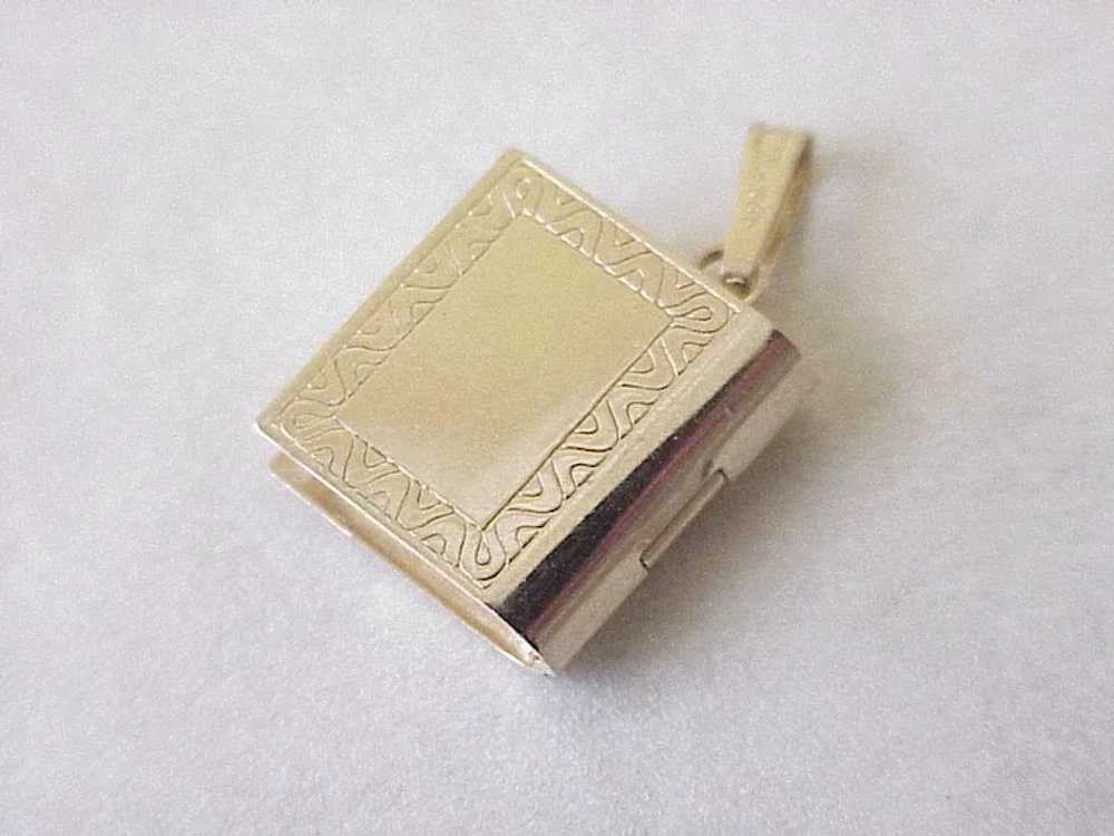 Vintage Moving Holy Bible Charm 14K Gold Lists of… - image 2