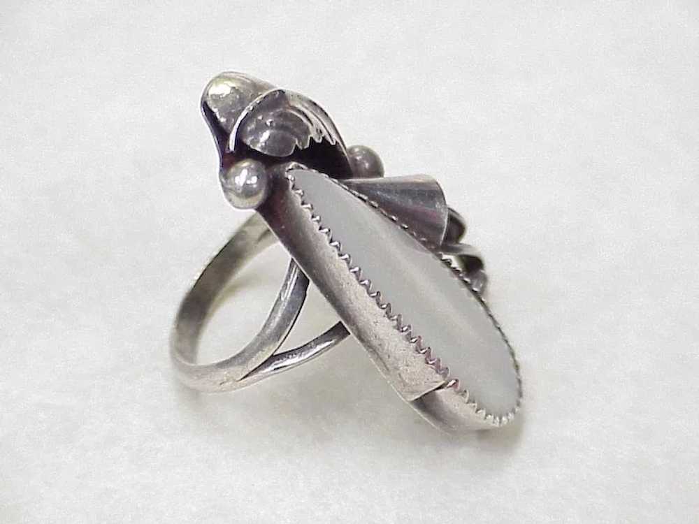 Vintage Native American Ring Sterling Silver & Wh… - image 3