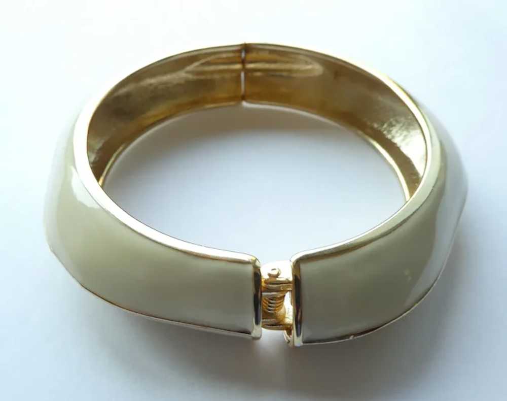 Vintage Gold Colored and Cream Enamel Bracelet - image 3