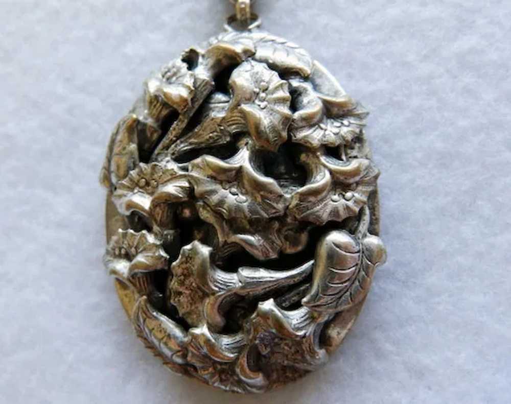 Art Nouveau Floral Pendant On Belcher Chain - image 3