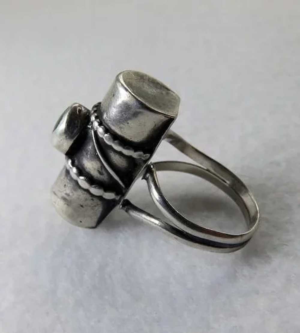 Handmade Sterling Modernist Ring With Green Stone - image 4