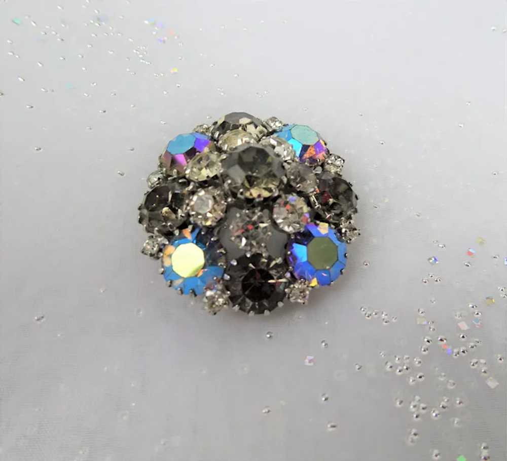 GLITTERING WEISS Glass Rhinestone Brooch,Prong Se… - image 2