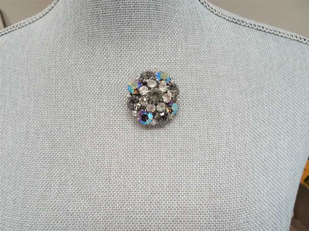 GLITTERING WEISS Glass Rhinestone Brooch,Prong Se… - image 3