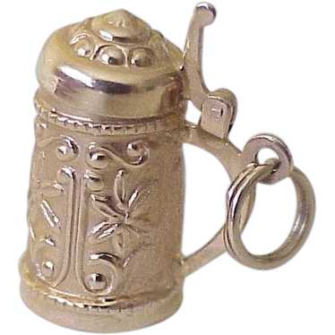 Moving Beer Stein Vintage Charm 18K Gold Edelweiss