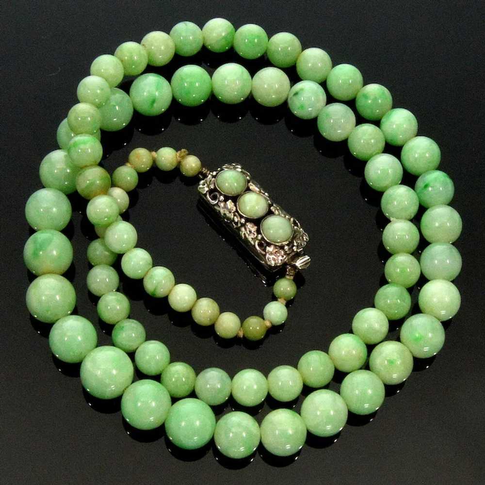 Antique Art Deco Jadeite Jade Bead Necklace 22 1/… - image 2