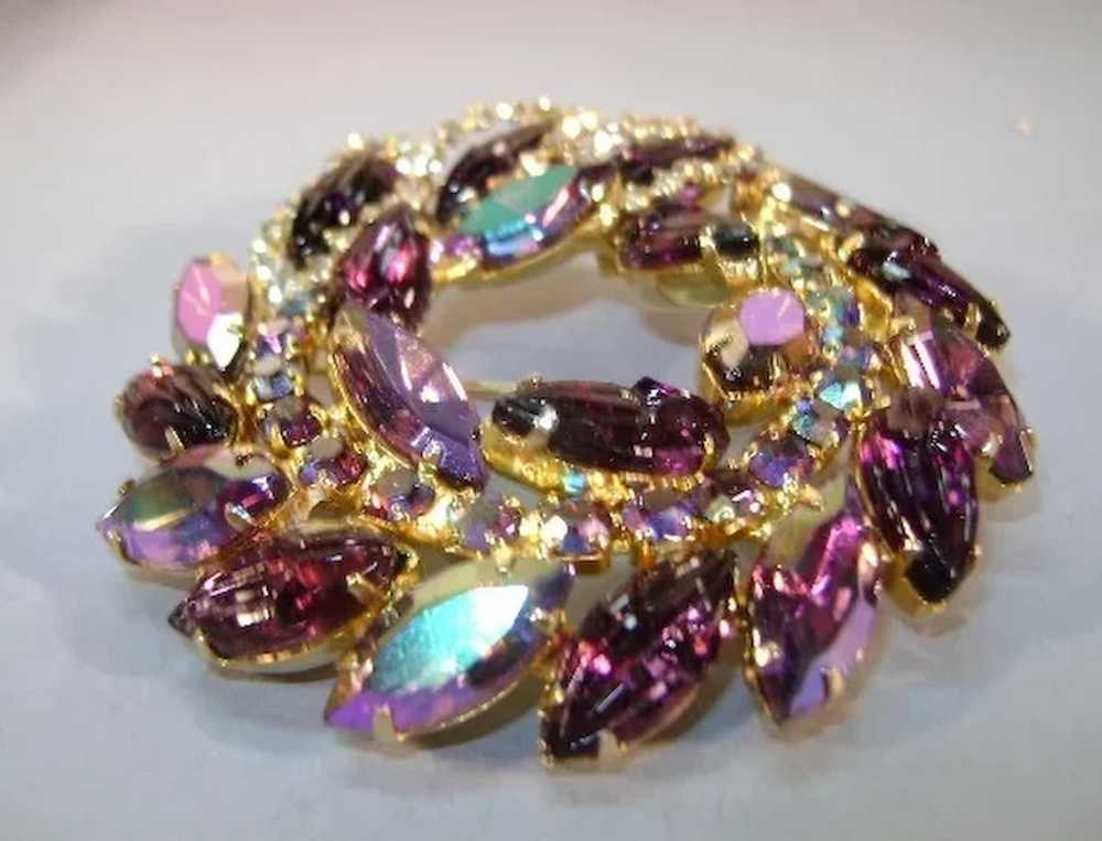 VINTAGE Unsigned Beautiful Purple and Crystal Bro… - image 4